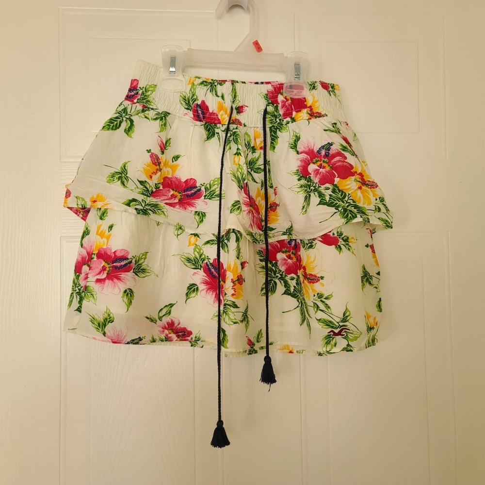 Hollister Co. Floral Betty's Skirt Small